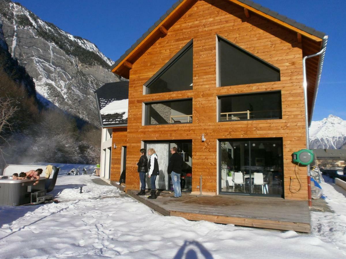 #Lemasdoisans Au Pied De L'Alpe D'Huez Via Bourg D'Oisans L'Etoile Des Glaciers Le Bourg-dʼOisans Exteriér fotografie
